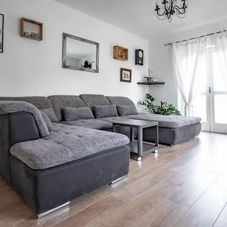 Martina Apartamento Betina (Sibenik-Knin)