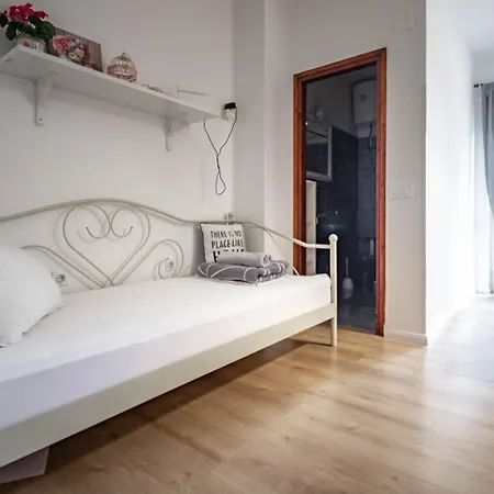 Martina * Betina (Sibenik-Knin)