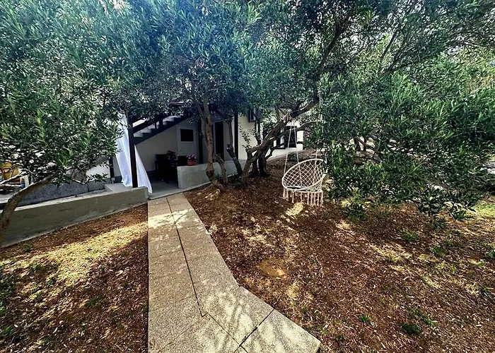 Martina * Betina (Sibenik-Knin)